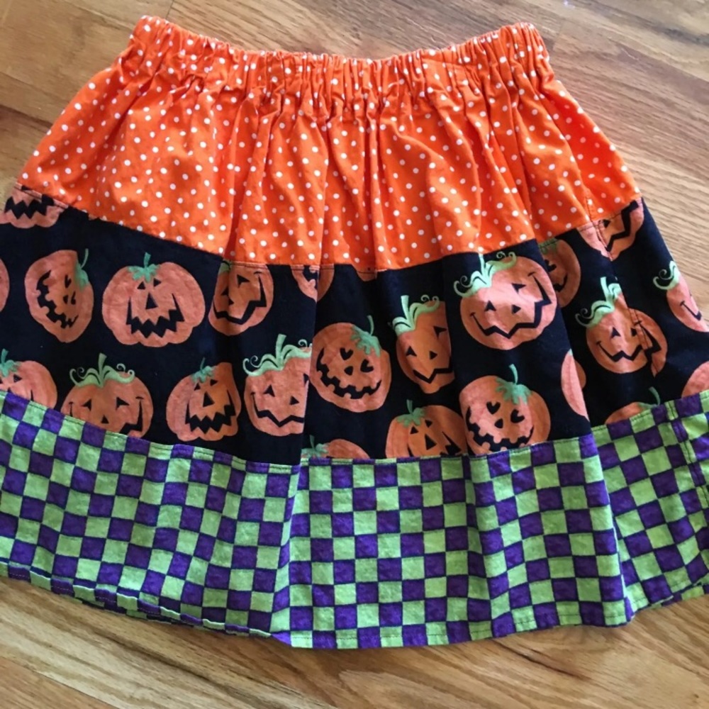 Boutique 7/8 Halloween skirt